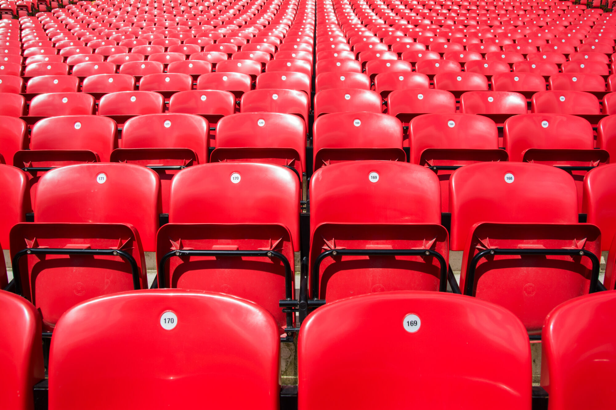 KKR snags sports investor Arctos for $1.4bn; Arsenal said to seek investment bank for Chroma Color; PE firms ready IPOs