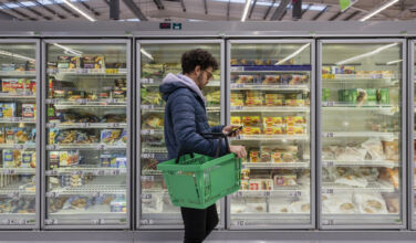 Aurelius, Yellow Wood lead carve-out momentum in consumer sector; Antin to sell Vicinity at $2.9bn; Bain invests in Kahua Photograph of a man shopping in a grocery store.